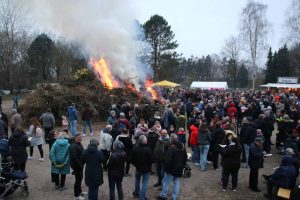 Osterfeuer 2023 mit der Freiwilligen Feuerwehr
